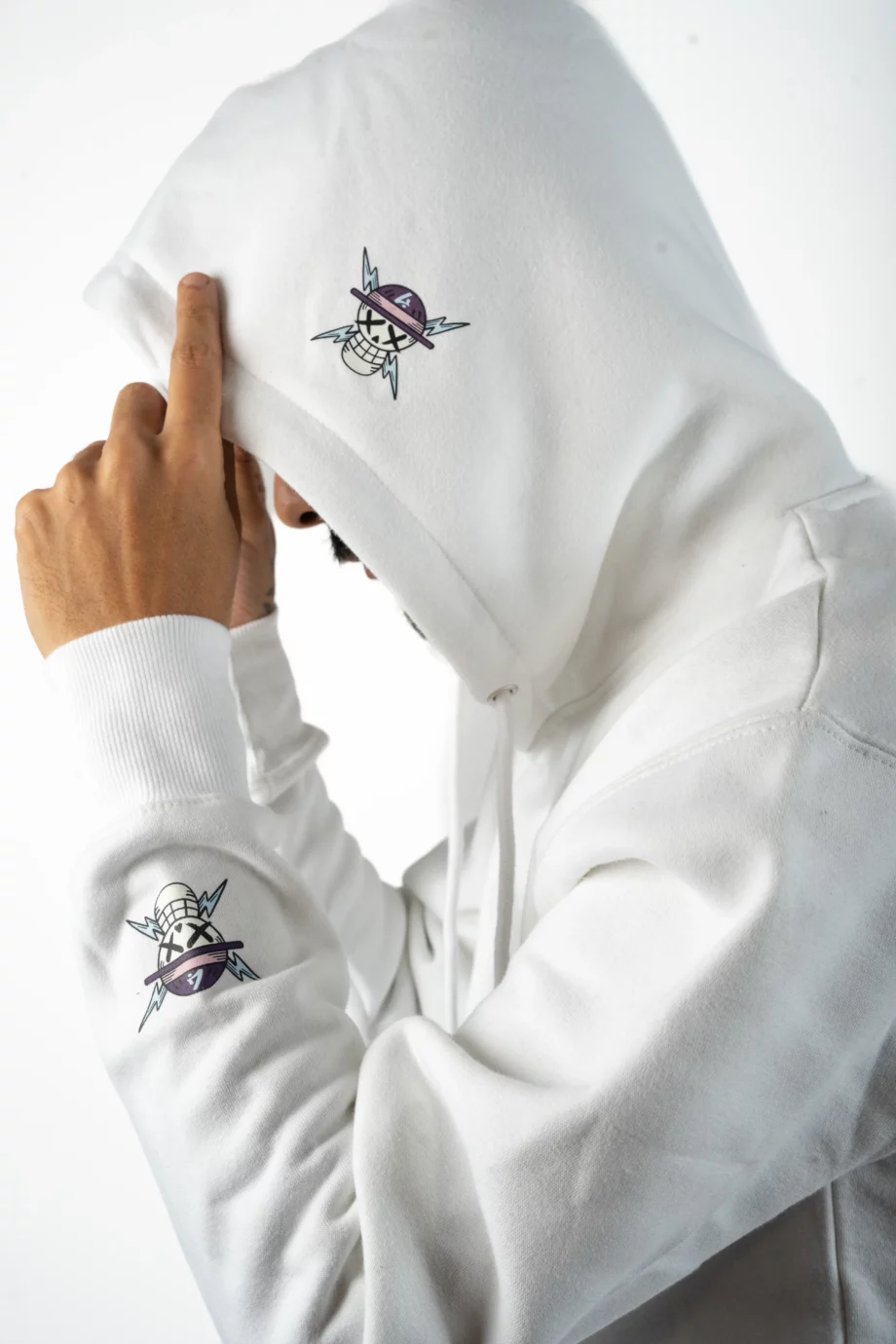 Hoodie White AR 2Street-Studio x Urban Arts Magazine - “Luffy GraffV” by Oskunk